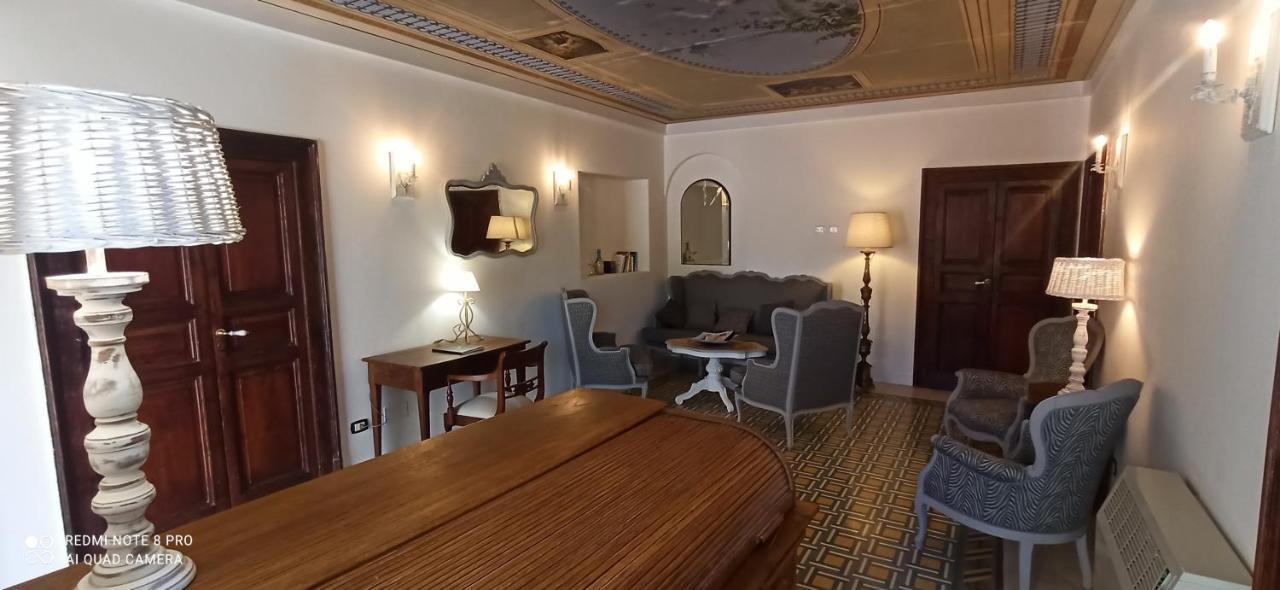 B&B Il Cardinale Рокка-ди-Меццо Экстерьер фото